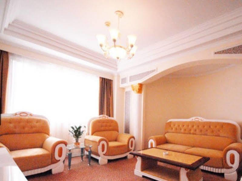 מלון שנגחאי Peach Blossom Castle מראה חיצוני תמונה